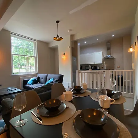 Stunning King In The Heart Of Center شقة