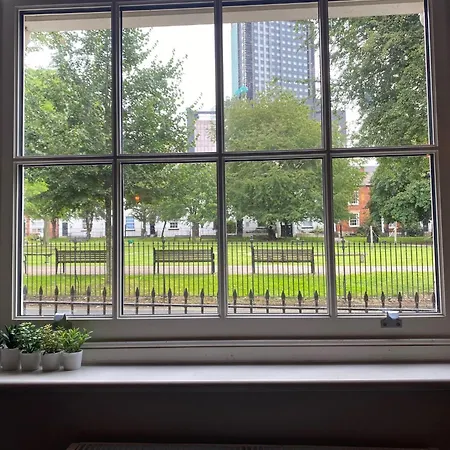 Stunning King In The Heart Of Leeds Center * Leeds (West Yorkshire)