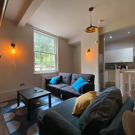 Апартаменты Stunning King In The Heart Of Center